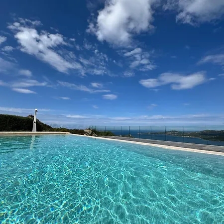 Amaca Con Piscina A Sfioro Riscaldata E Vista Mozzafiato Sulla Costa Villa Cannigione