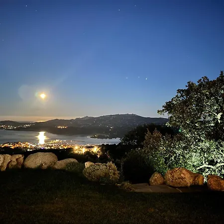 Amaca Con Piscina A Sfioro Riscaldata E Vista Mozzafiato Sulla Costa